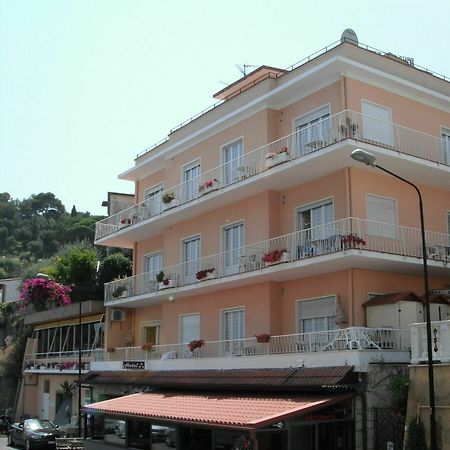Hotel Nettuno Diano Marina Eksteriør bilde