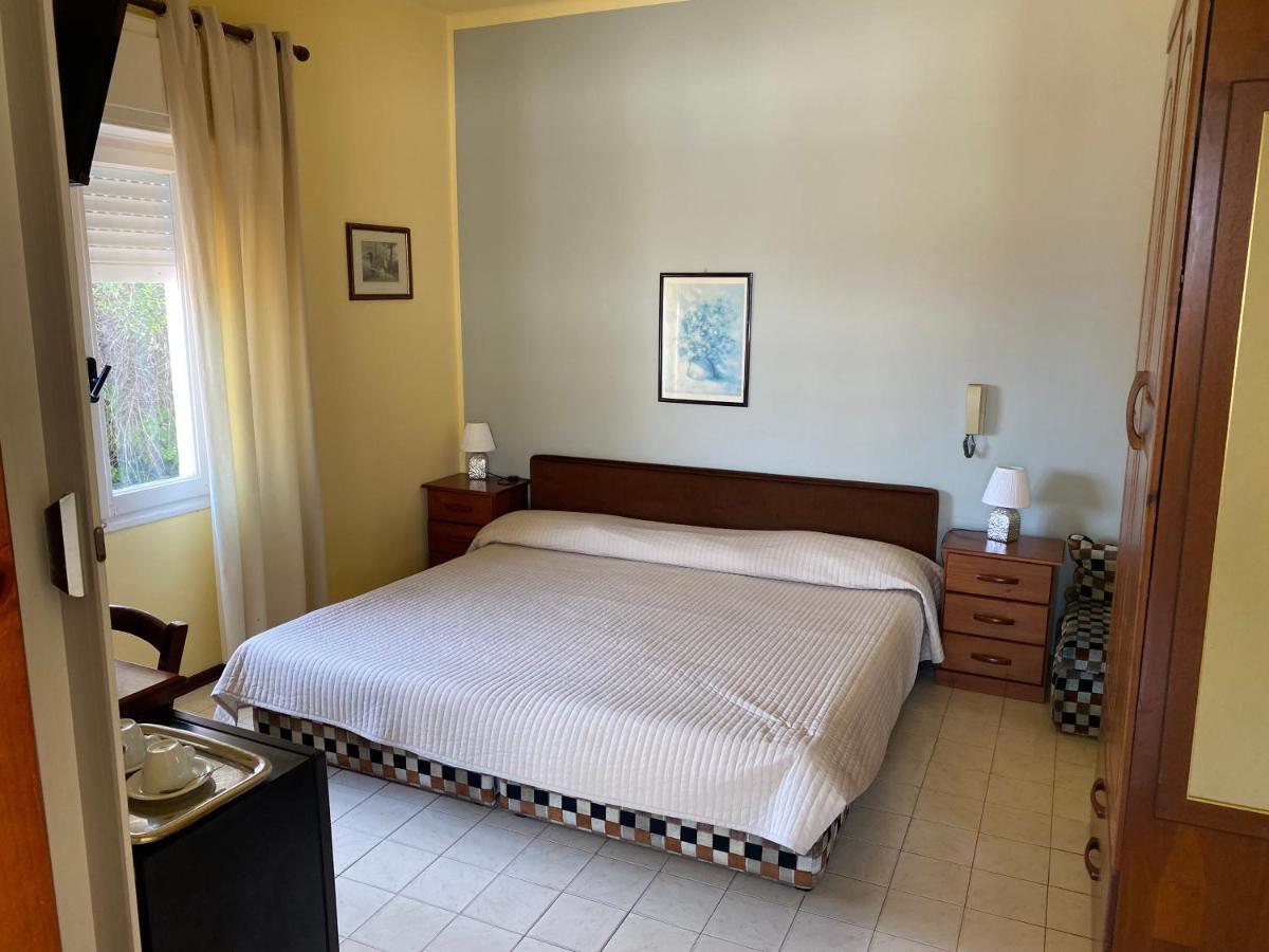 Hotel Nettuno Diano Marina Eksteriør bilde