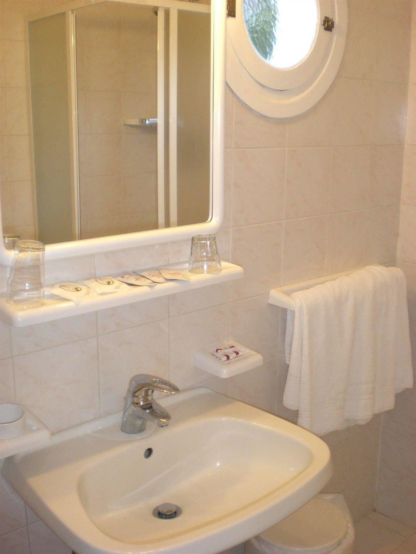 Hotel Nettuno Diano Marina Eksteriør bilde